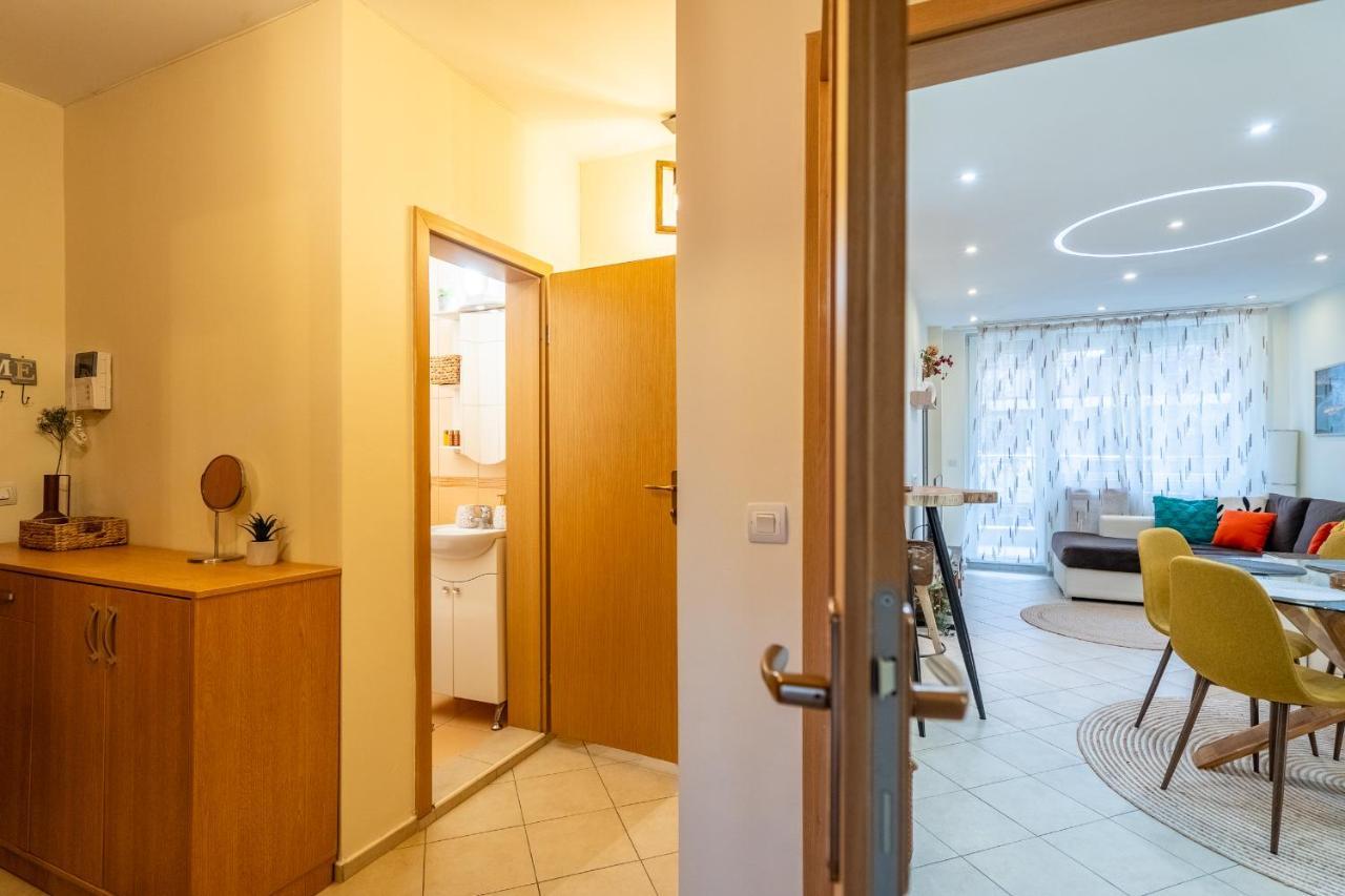 Premium Comfy 2Bdr Apt - Free Parking - Fast Wi-Fi Szófia Kültér fotó