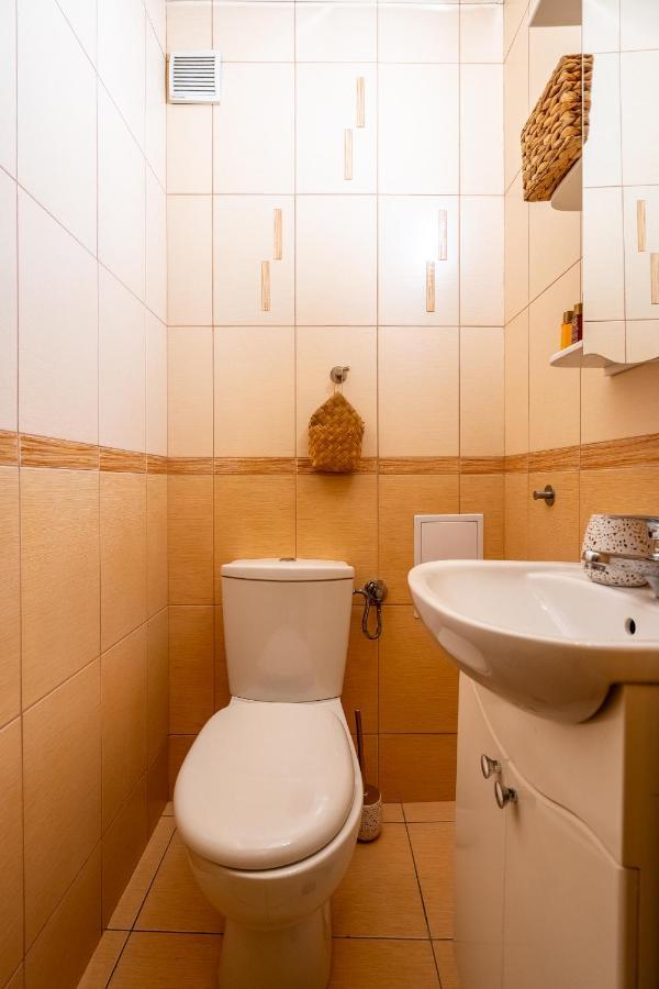 Premium Comfy 2Bdr Apt - Free Parking - Fast Wi-Fi Szófia Kültér fotó