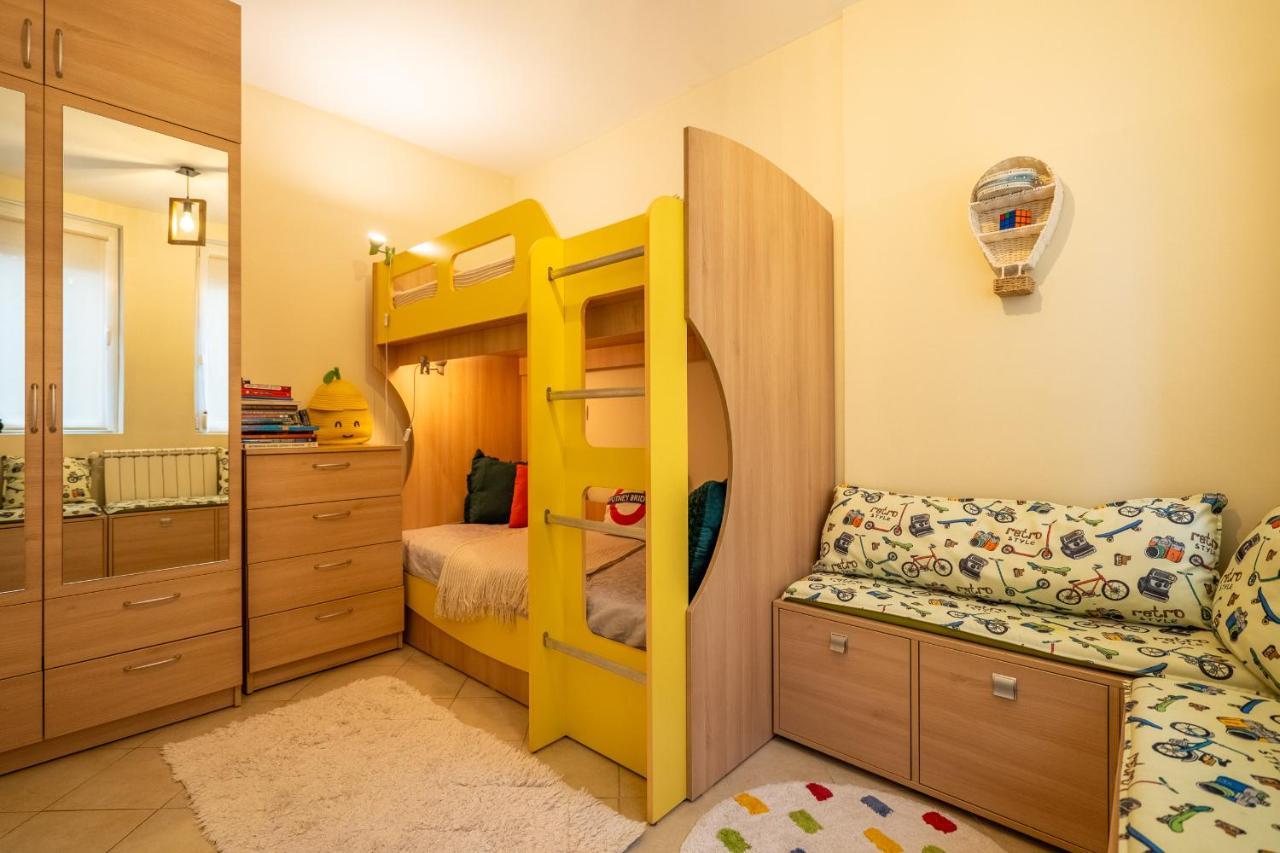 Premium Comfy 2Bdr Apt - Free Parking - Fast Wi-Fi Szófia Kültér fotó