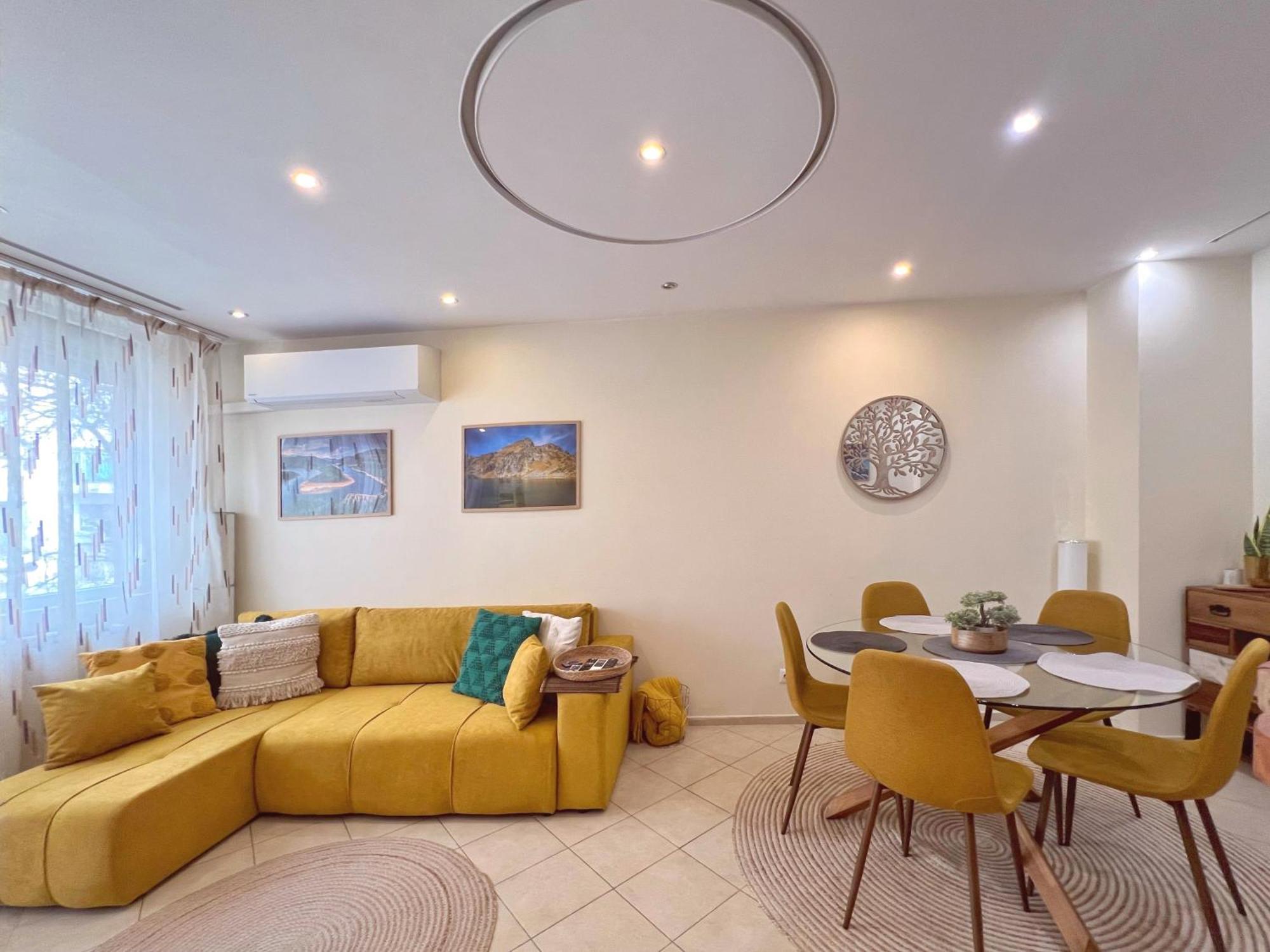 Premium Comfy 2Bdr Apt - Free Parking - Fast Wi-Fi Szófia Kültér fotó